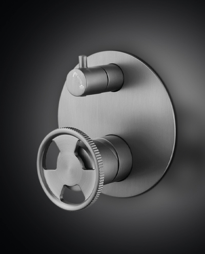 אינטרפוץ 4 דרך בונטון/אורבן מטרו סילבר מטאל