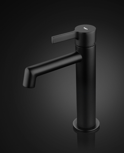 ברז בונטון מרובע שחור מט