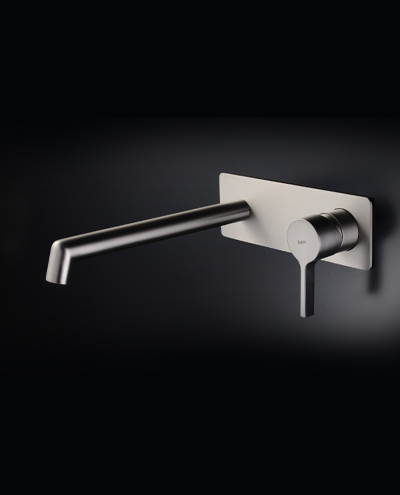 ברז קיר בונטון מרובע מוברש