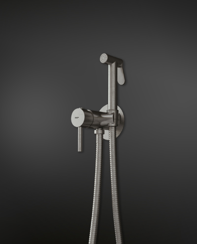 מתיזן בונטון עגול בלאק מטאל - כולל: מערכת קיר,תפסן,צינור,מזלף